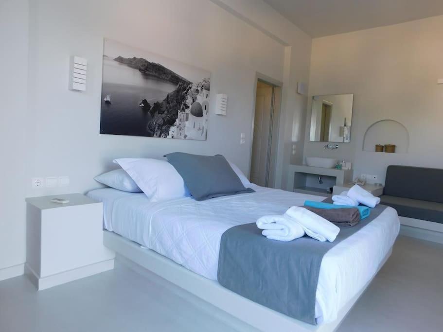 Perissa Beachfront Rooms المظهر الخارجي الصورة