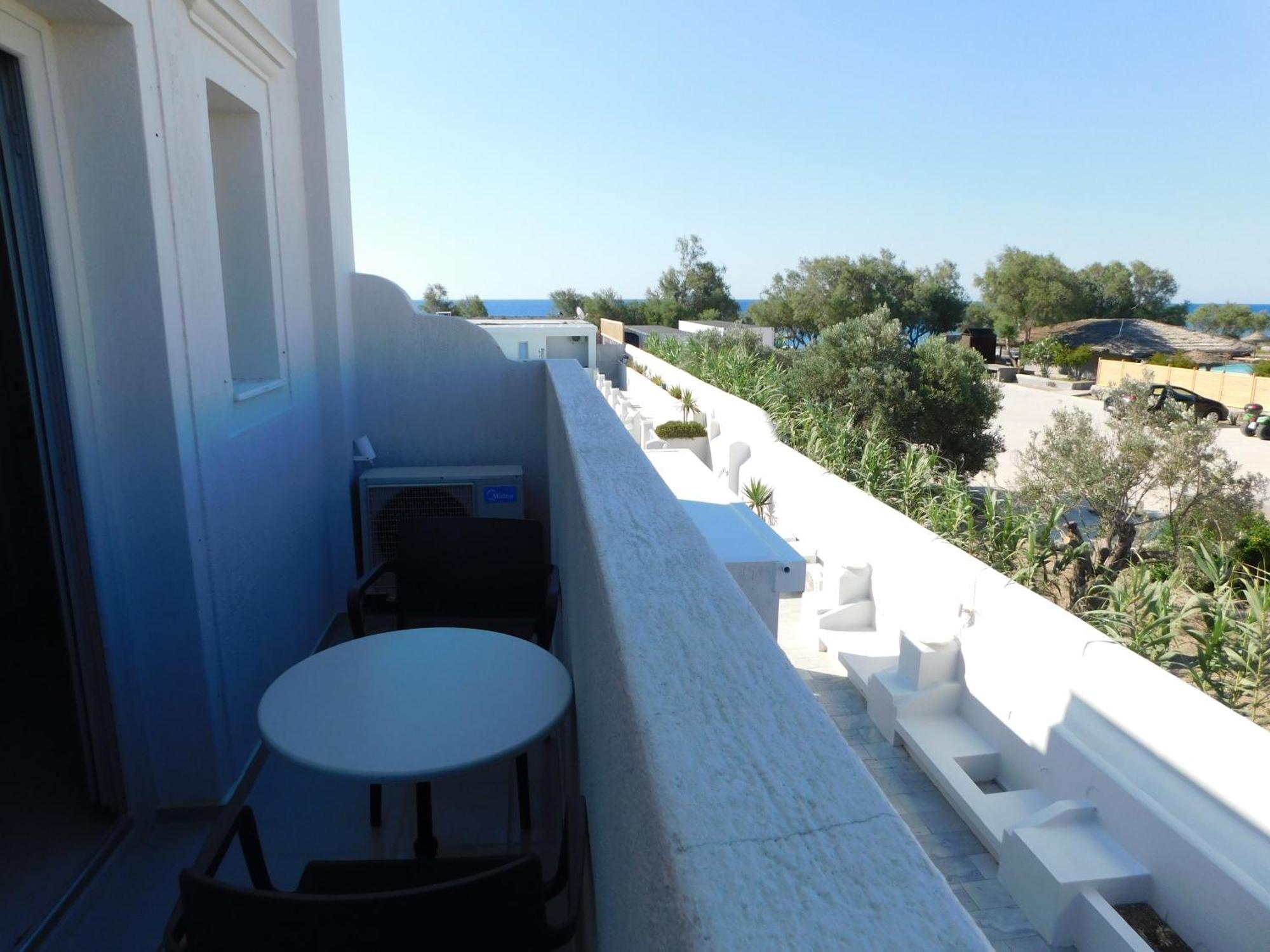 Perissa Beachfront Rooms المظهر الخارجي الصورة