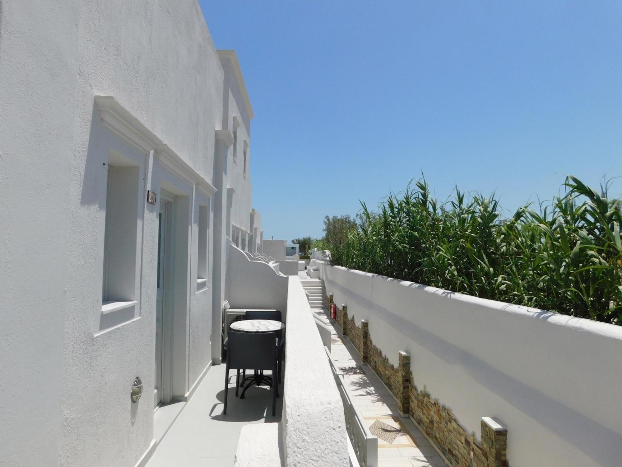 Perissa Beachfront Rooms المظهر الخارجي الصورة